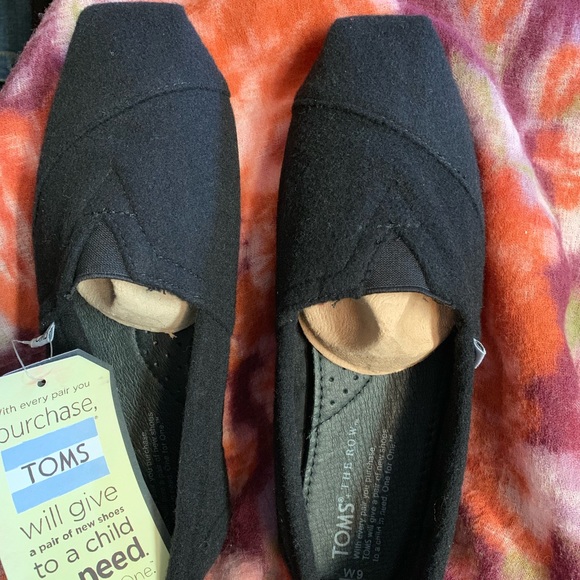 Toms Shoes - NWT Black Wool TOMS